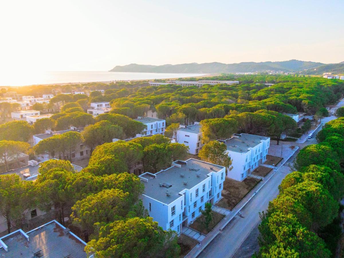 Dune Apartments, San Pietro Resort Lalez Exteriör bild